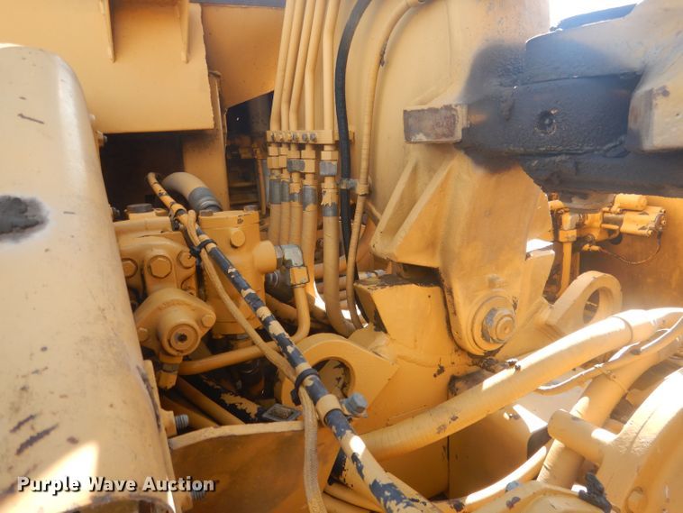 image for item HU9430 1999 Caterpillar 613C  scraper