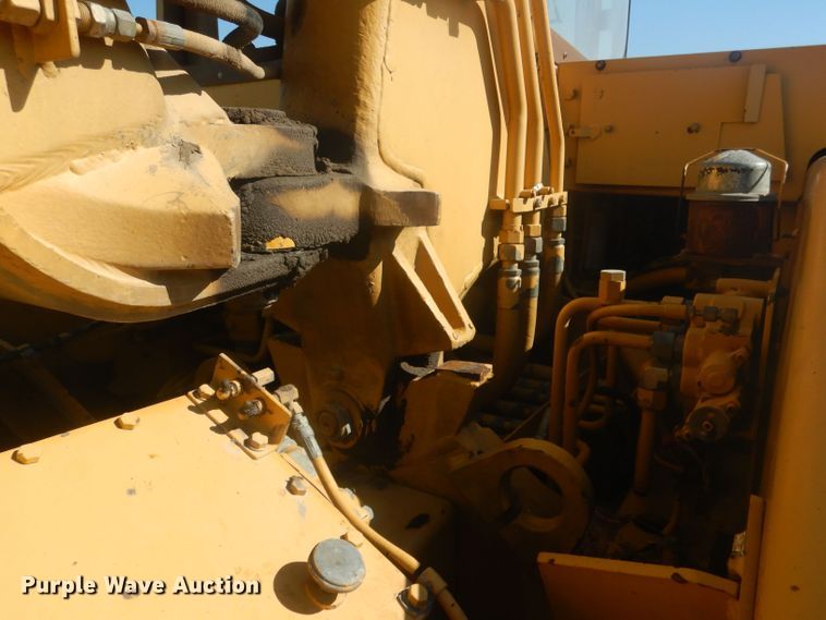 image for item HU9430 1999 Caterpillar 613C  scraper