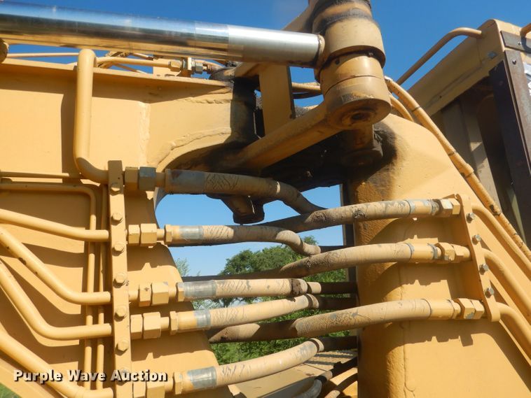 image for item HU9430 1999 Caterpillar 613C  scraper