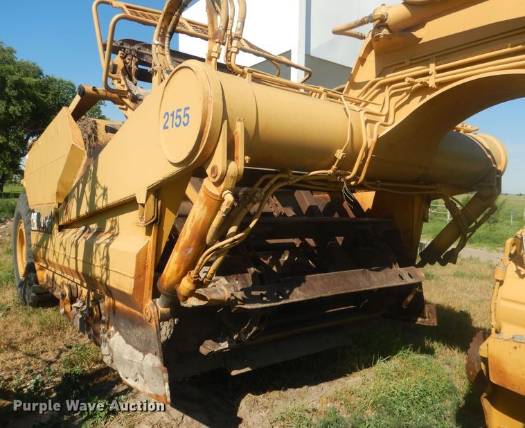 image for item HU9430 1999 Caterpillar 613C  scraper