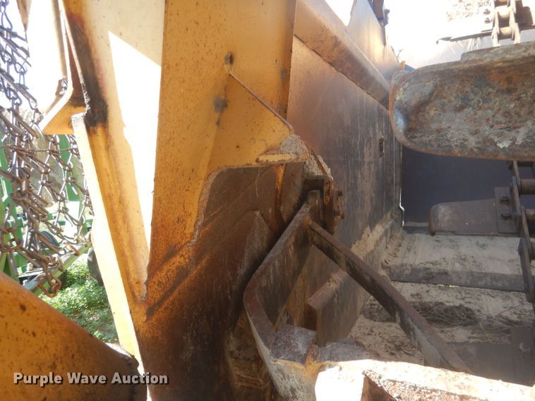 image for item HU9430 1999 Caterpillar 613C  scraper