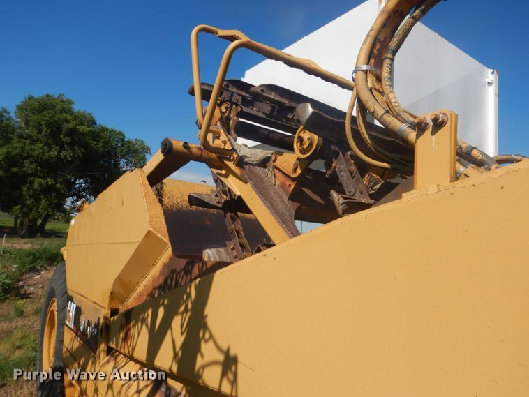 image for item HU9430 1999 Caterpillar 613C  scraper