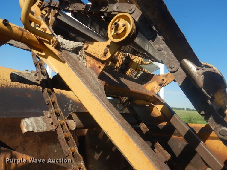 image for item HU9430 1999 Caterpillar 613C  scraper