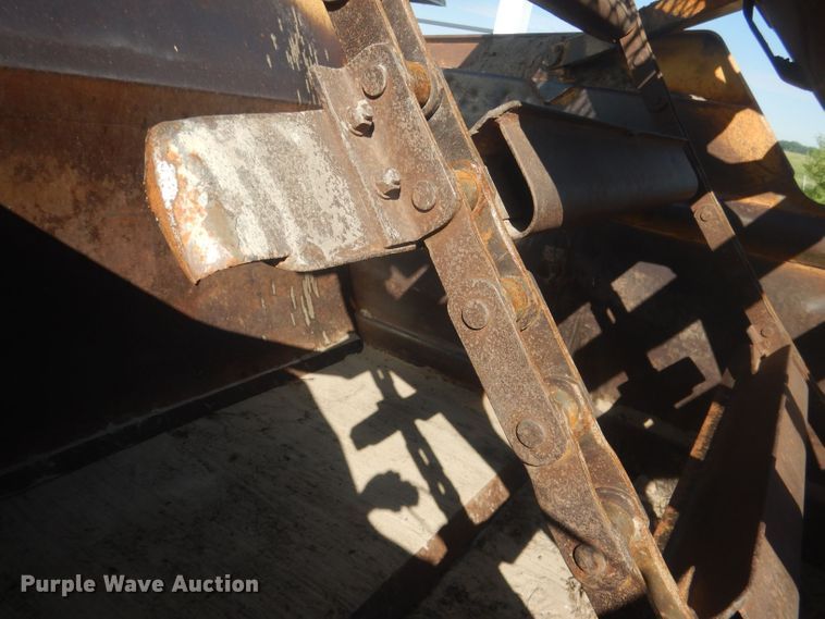 image for item HU9430 1999 Caterpillar 613C  scraper