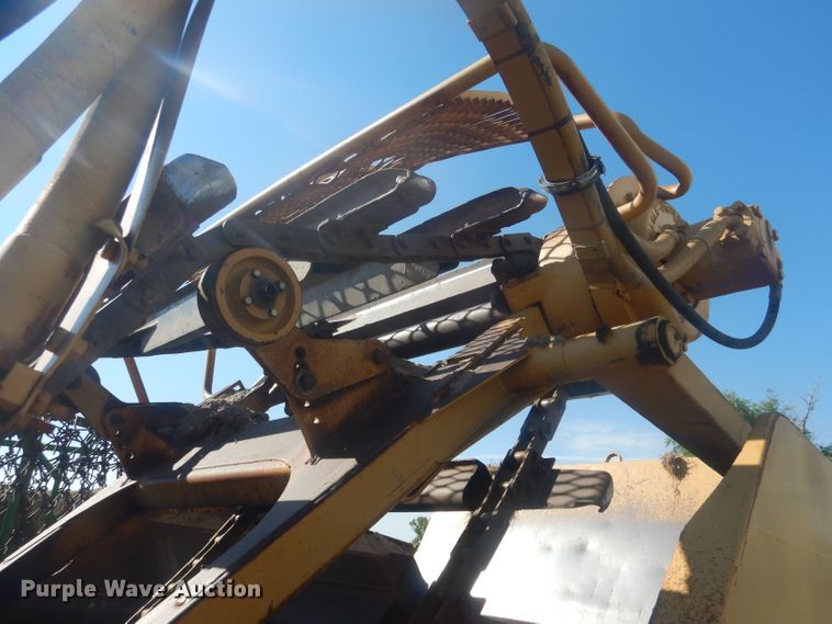 image for item HU9430 1999 Caterpillar 613C  scraper