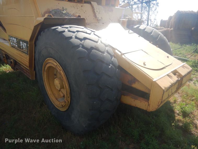 image for item HU9430 1999 Caterpillar 613C  scraper