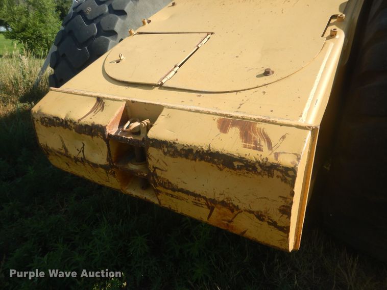 image for item HU9430 1999 Caterpillar 613C  scraper