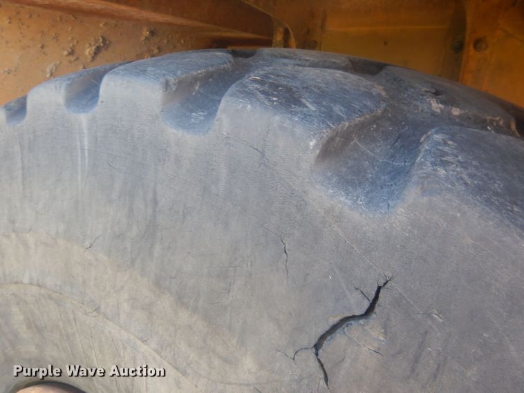 image for item HU9430 1999 Caterpillar 613C  scraper