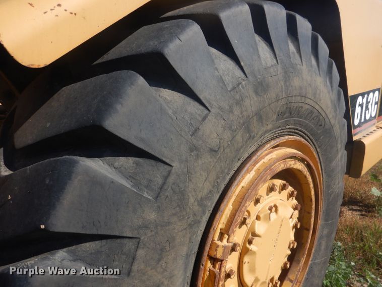 image for item HU9430 1999 Caterpillar 613C  scraper