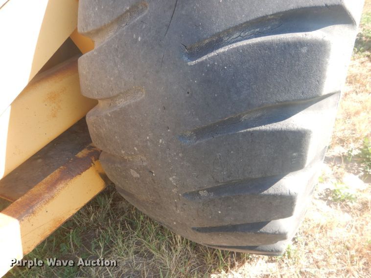 image for item HU9430 1999 Caterpillar 613C  scraper