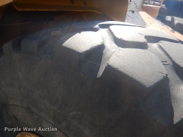 image for item HU9430 1999 Caterpillar 613C  scraper