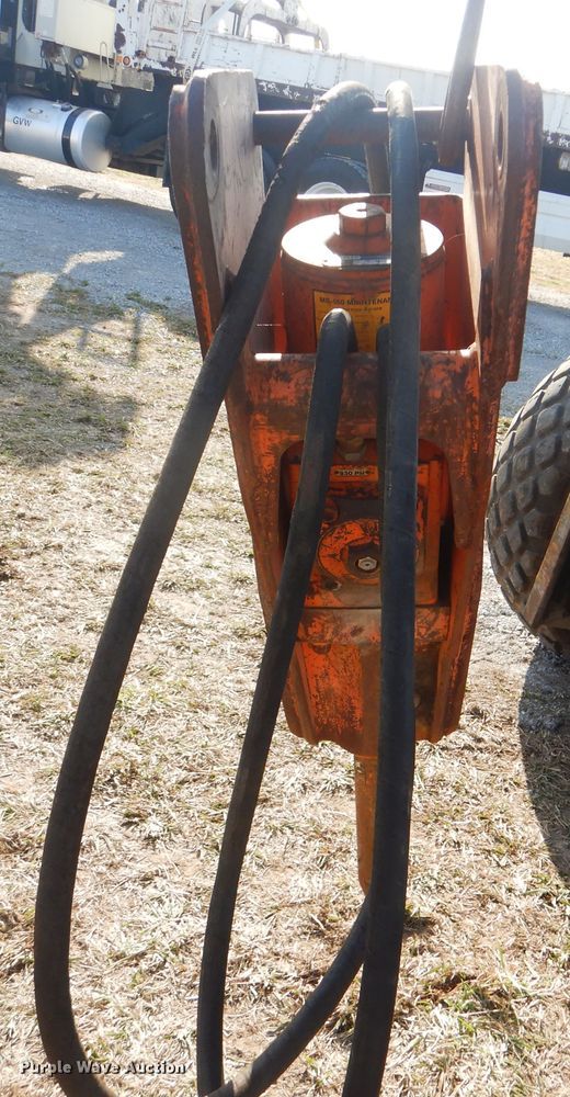 image for item HX9033 Stanley MB-550 breaker