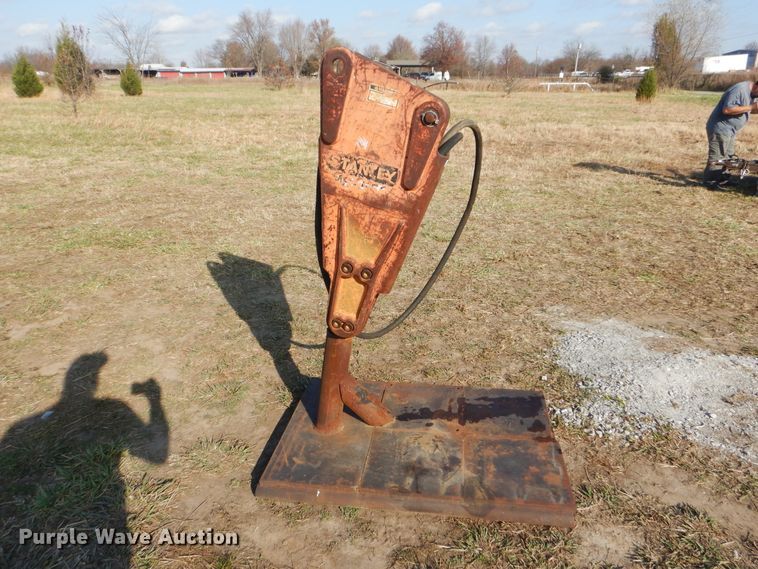 image for item HX9033 Stanley MB-550 breaker