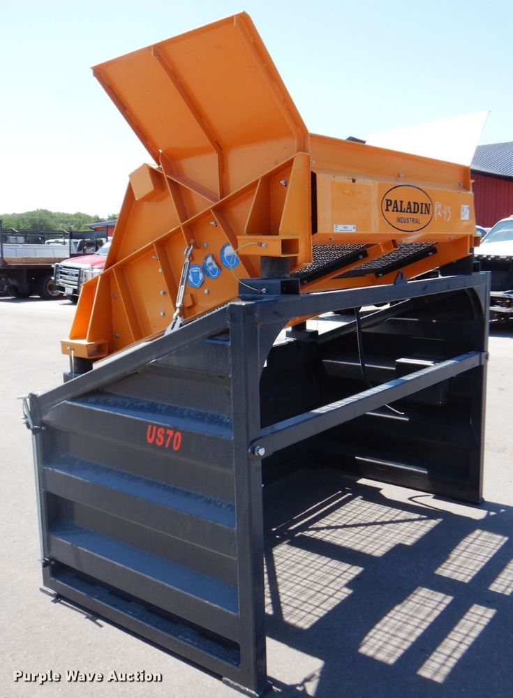 image for item IB9531 Paladin Industrial  vibratory screen