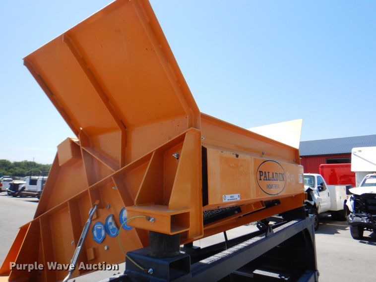 image for item IB9531 Paladin Industrial  vibratory screen