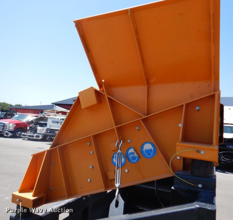 image for item IB9531 Paladin Industrial  vibratory screen