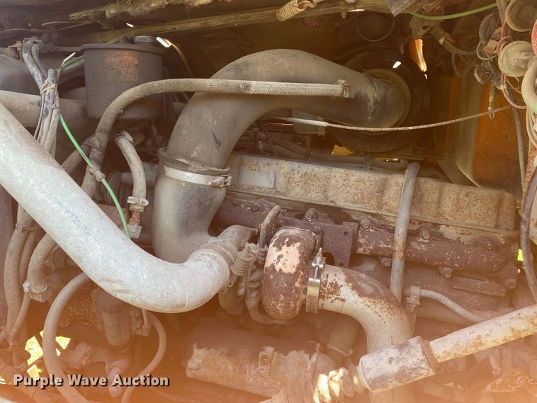 image for item JA9181 1988 Ford LT8000  dump truck