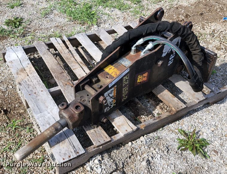 image for item JA9861 Huskee HH150-2  compact utility loader breaker