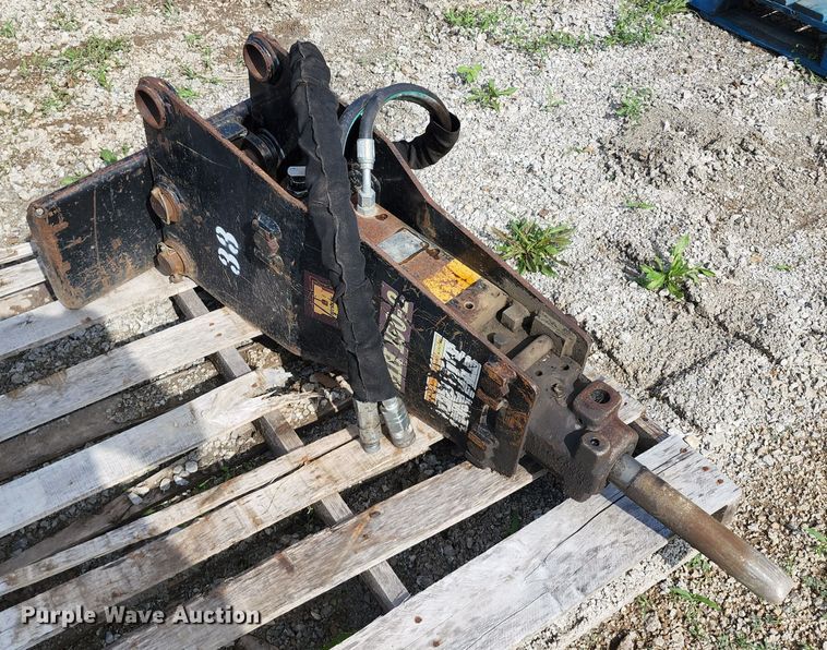 image for item JA9861 Huskee HH150-2  compact utility loader breaker