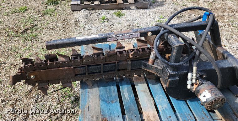 image for item JA9862 Compact utility loader trencher