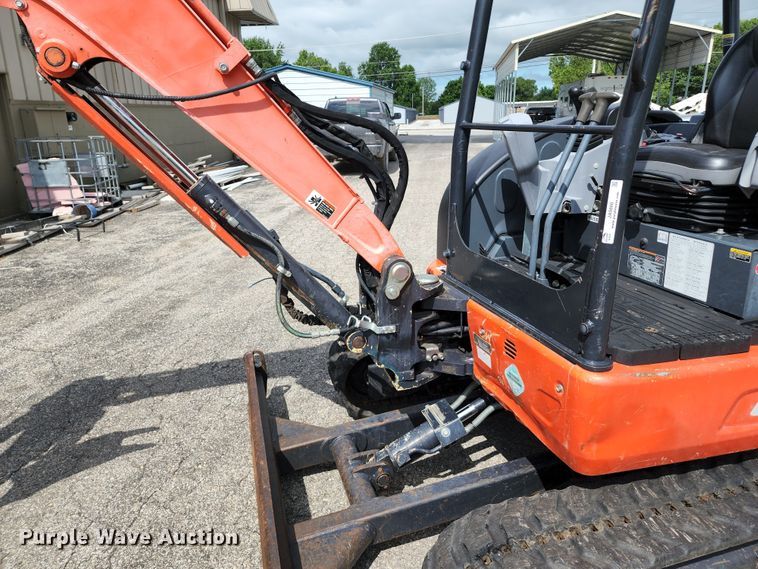 image for item JA9866 2015 Kubota U35-4  mini excavator
