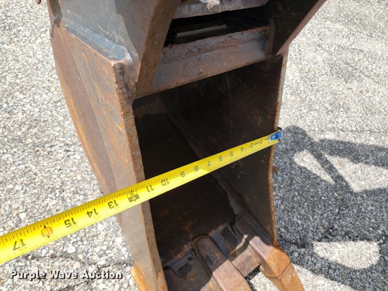 image for item JA9866 2015 Kubota U35-4  mini excavator