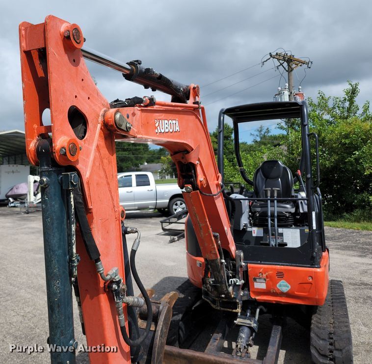 image for item JA9866 2015 Kubota U35-4  mini excavator