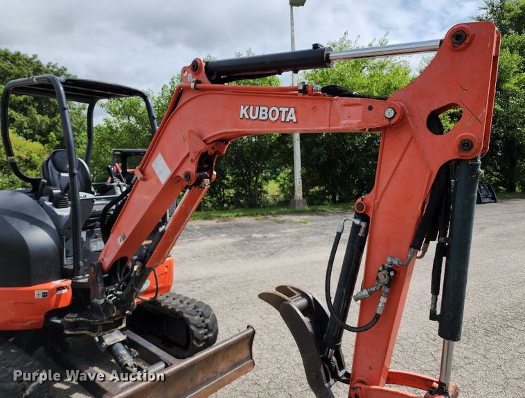 image for item JA9866 2015 Kubota U35-4  mini excavator