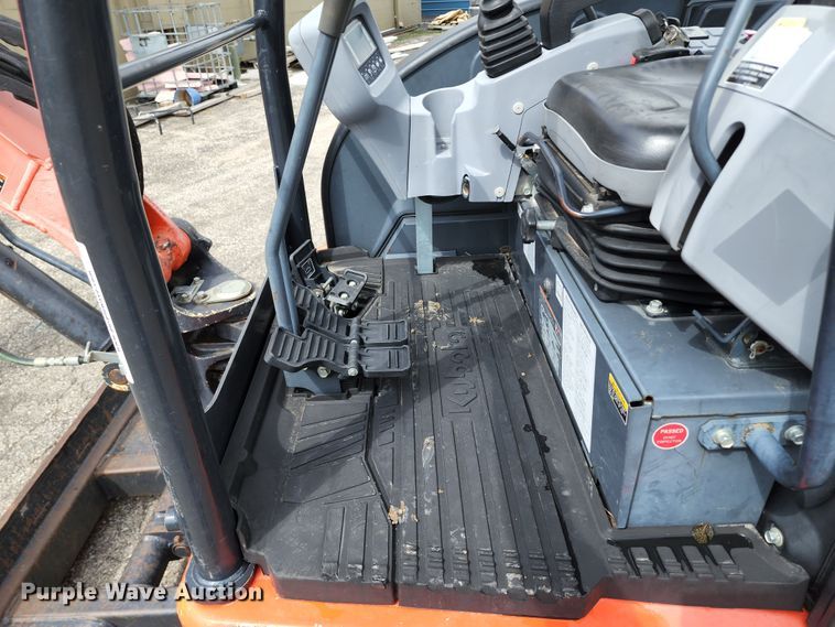 image for item JA9866 2015 Kubota U35-4  mini excavator