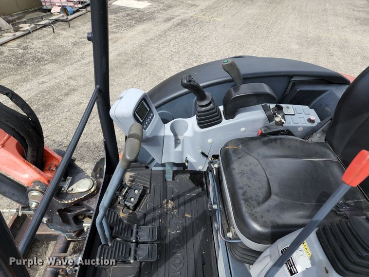 image for item JA9866 2015 Kubota U35-4  mini excavator