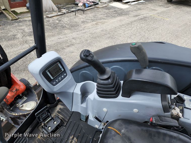 image for item JA9866 2015 Kubota U35-4  mini excavator