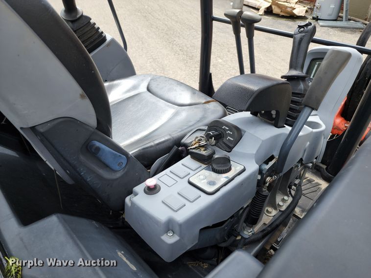 image for item JA9866 2015 Kubota U35-4  mini excavator