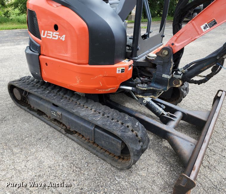 image for item JA9866 2015 Kubota U35-4  mini excavator