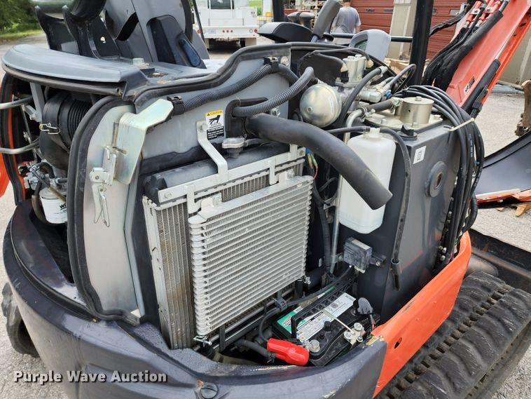 image for item JA9866 2015 Kubota U35-4  mini excavator