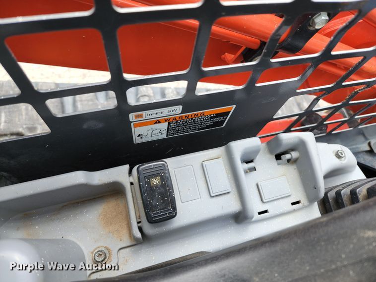image for item JA9868 2014 Kubota SVL75-2 tracked skid steer loader