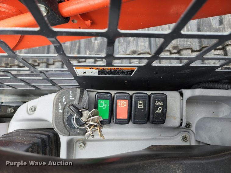 image for item JA9868 2014 Kubota SVL75-2 tracked skid steer loader