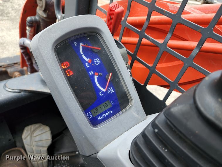 image for item JA9868 2014 Kubota SVL75-2 tracked skid steer loader