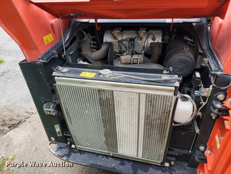 image for item JA9868 2014 Kubota SVL75-2 tracked skid steer loader