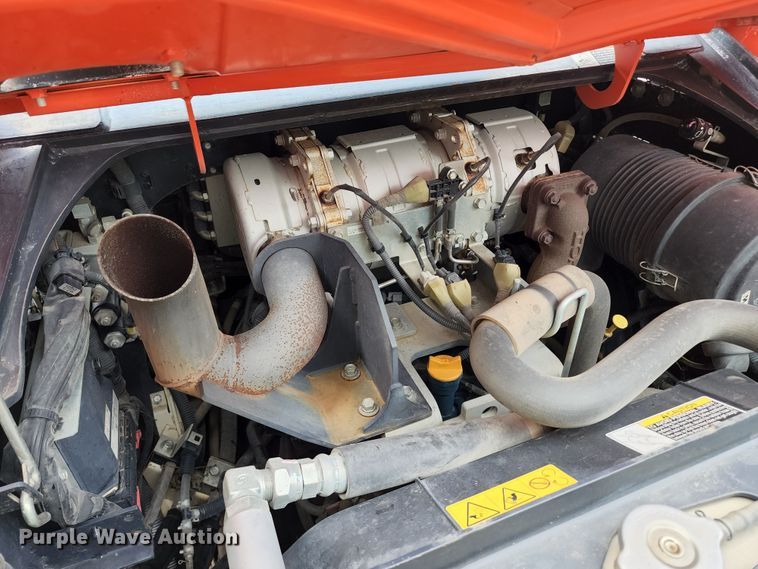 image for item JA9868 2014 Kubota SVL75-2 tracked skid steer loader