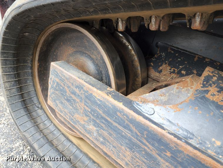 image for item JA9868 2014 Kubota SVL75-2 tracked skid steer loader