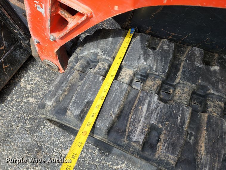 image for item JA9868 2014 Kubota SVL75-2 tracked skid steer loader