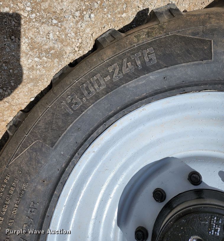 image for item JA9872 2008 Sky Trak 8042  telehandler