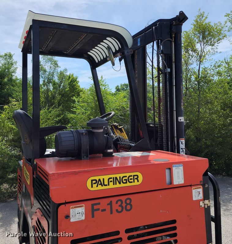 image for item JA9881 Palfinger GT55E  forklift