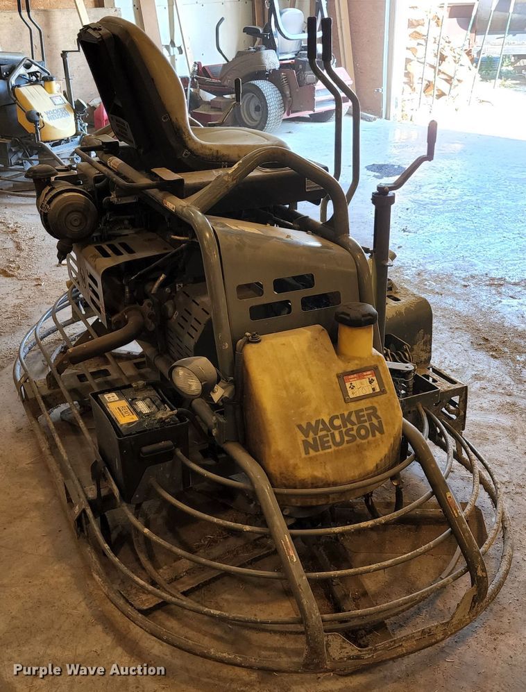 image for item JA9889 Wacker CRT48DSS  power trowel