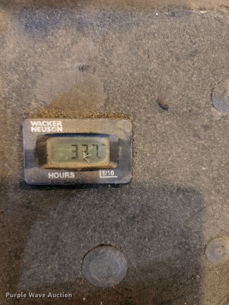 image for item JA9889 Wacker CRT48DSS  power trowel