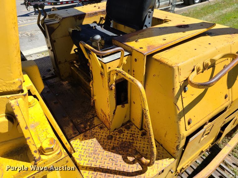 image for item JA9901 1979 Caterpillar 977L  track loader