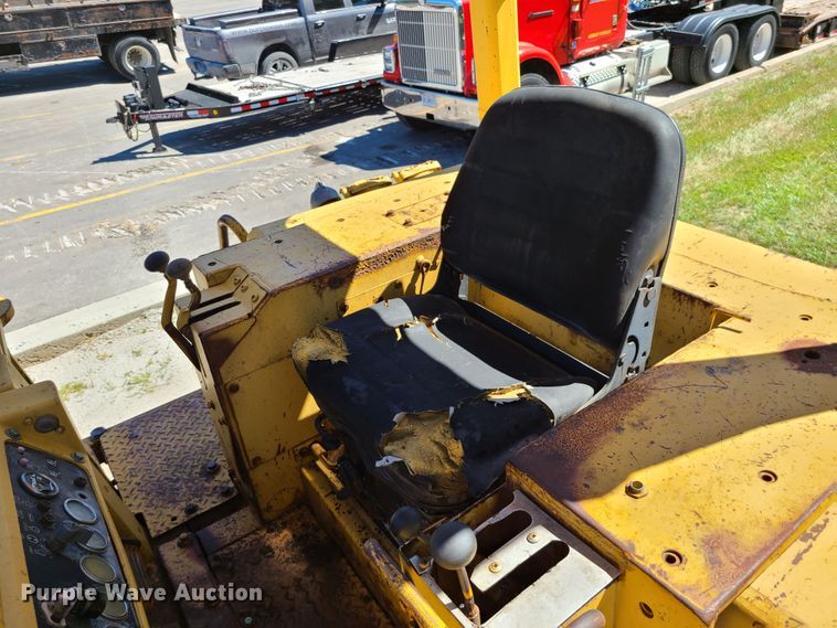 image for item JA9901 1979 Caterpillar 977L  track loader