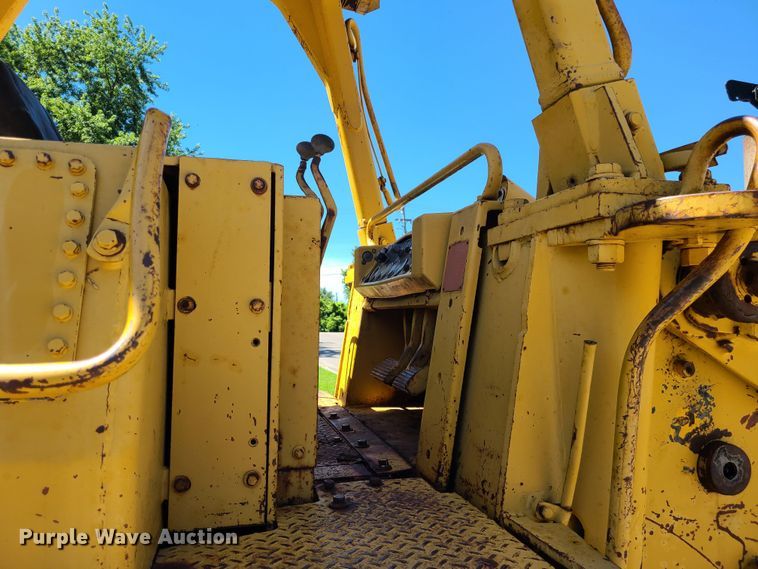 image for item JA9901 1979 Caterpillar 977L  track loader