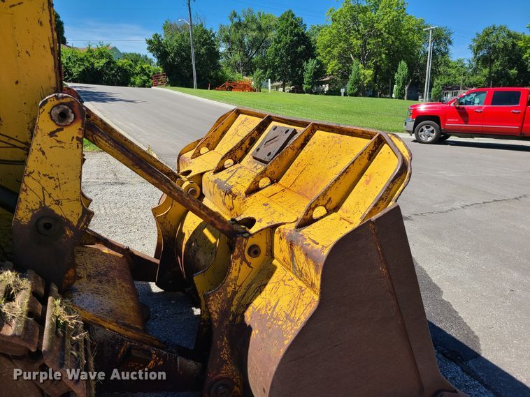 image for item JA9901 1979 Caterpillar 977L  track loader