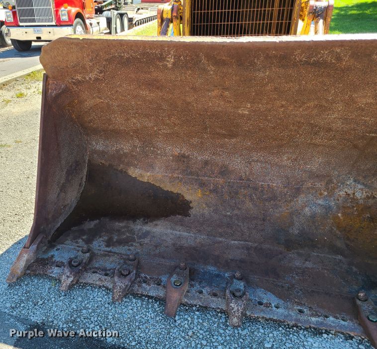 image for item JA9901 1979 Caterpillar 977L  track loader